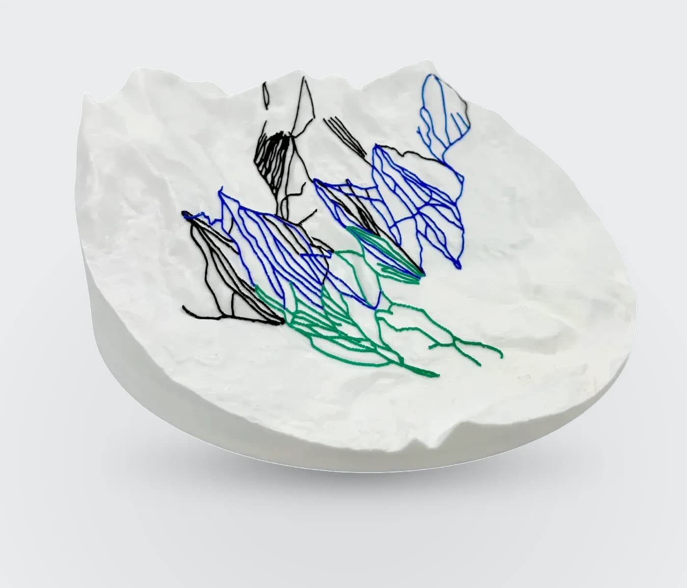 MONTE 3D topographic trail map — white relief with green, blue, and black ski trails